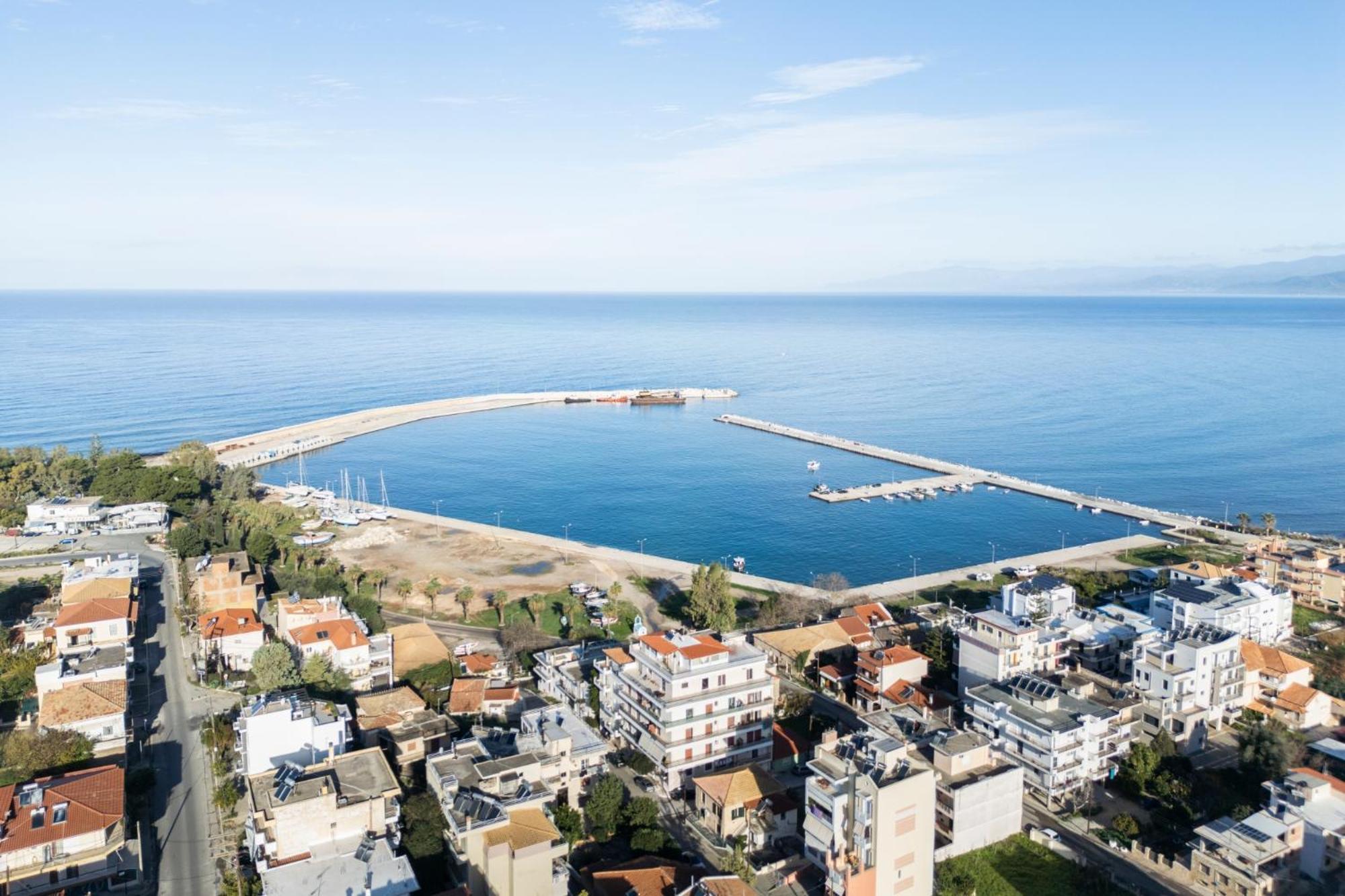 Rincon De Luz Villa Kyparissia Luaran gambar